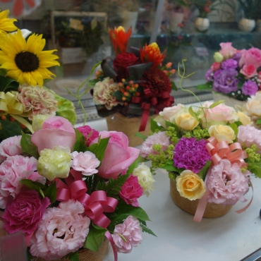 「マルト花店」　（京都府京都市伏見区）の花屋店舗写真4